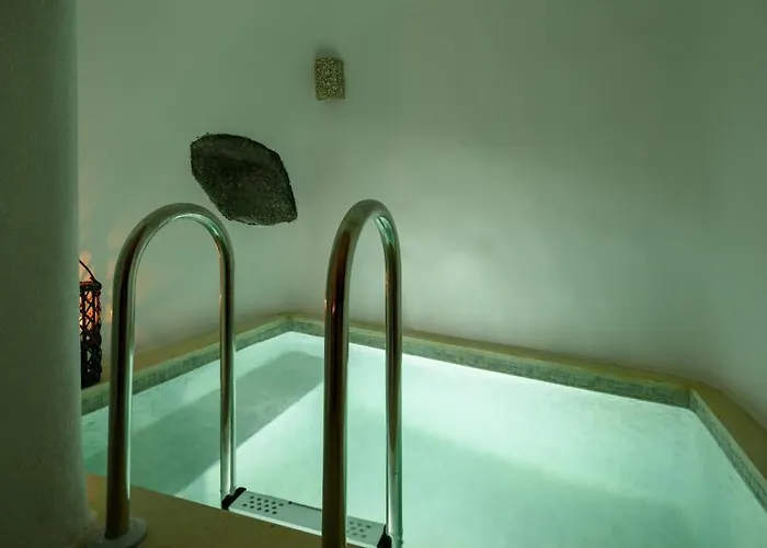 Hotel White Dream 2*