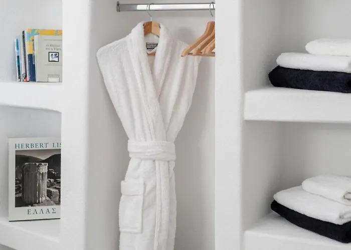 White Dream Fira (Santorini)