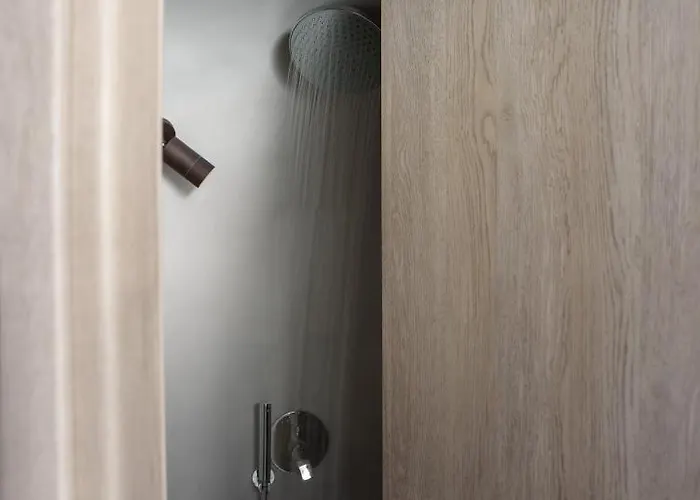 White Dream Hotel 2*