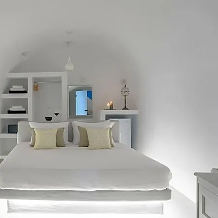 White Dream Hotel