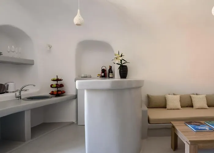 White Dream Hotel Firá