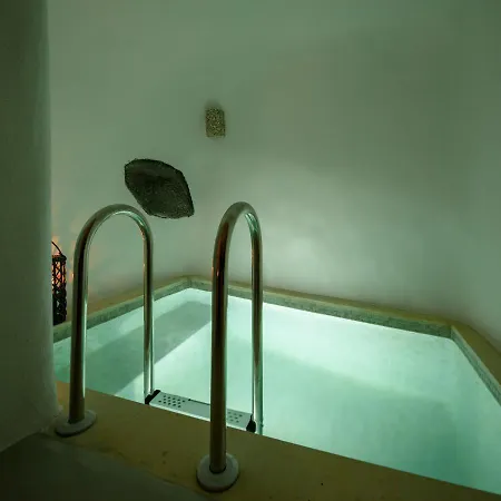 Hotel White Dream 2*