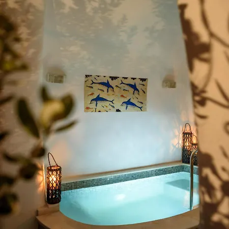 Hotel White Dream