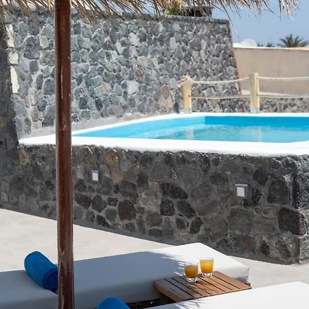 White Dream Hotel 2*