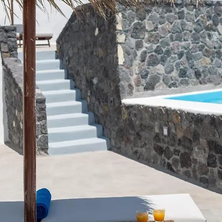 White Dream 2* Fira (Santorini)