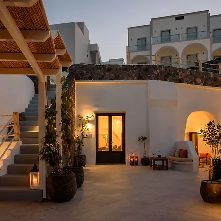 White Dream 2* Fira (Santorini)